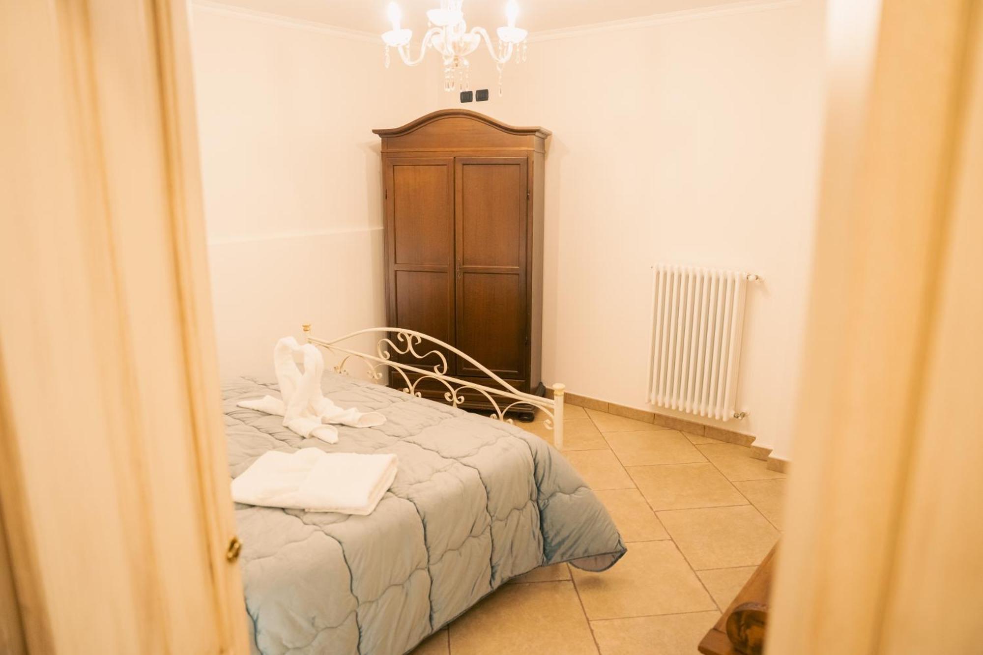 Conte Cavour - Casa Vacanze Laterza Exterior foto