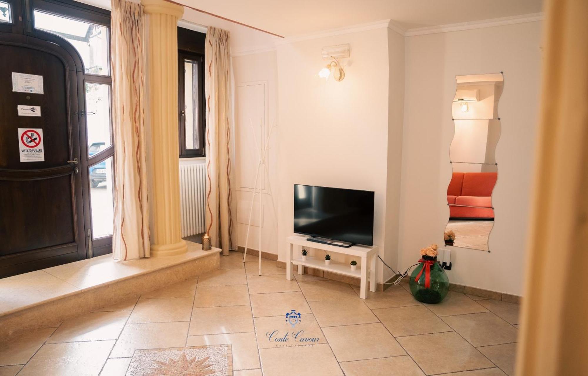 Conte Cavour - Casa Vacanze Laterza Exterior foto
